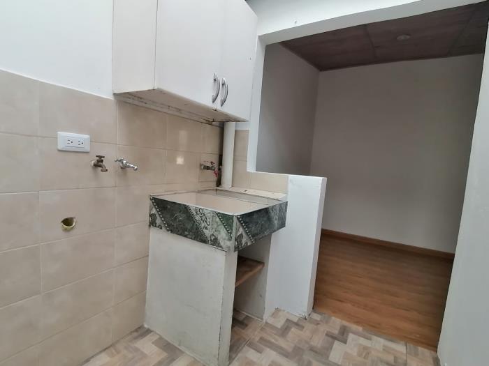 Casa en Venta - Bogota, LOMBARDIA 2000