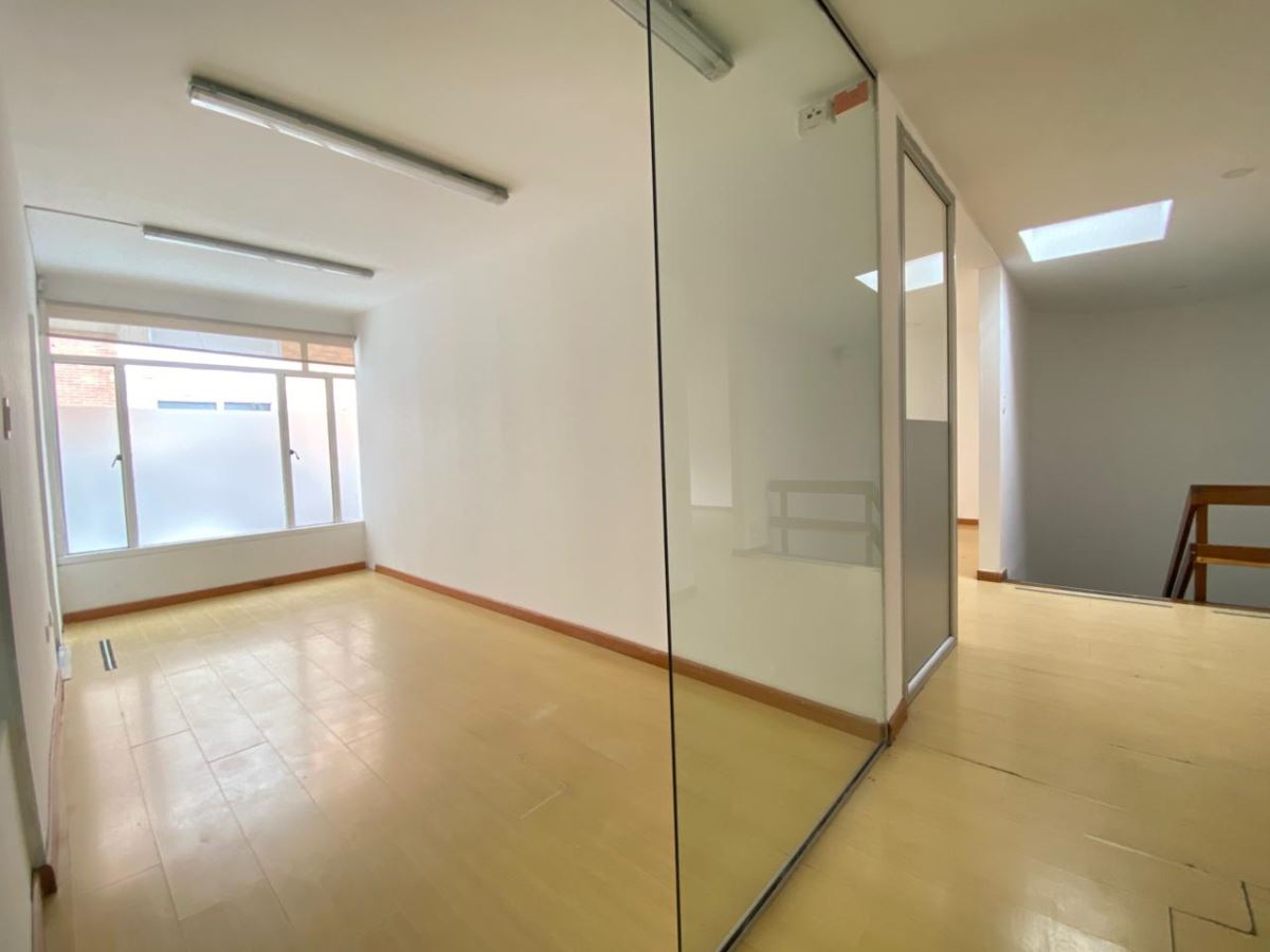 Casa en Venta - Bogota, LAGO GAITÁN 4969