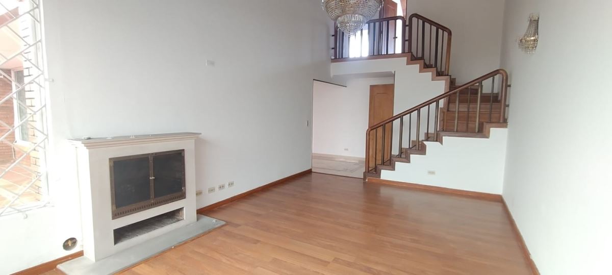 Casa en Arriendo - Bogota, ALHAMBRA 3859