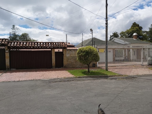Casa en Venta - Bogota, CERROS DE NIZA 1759