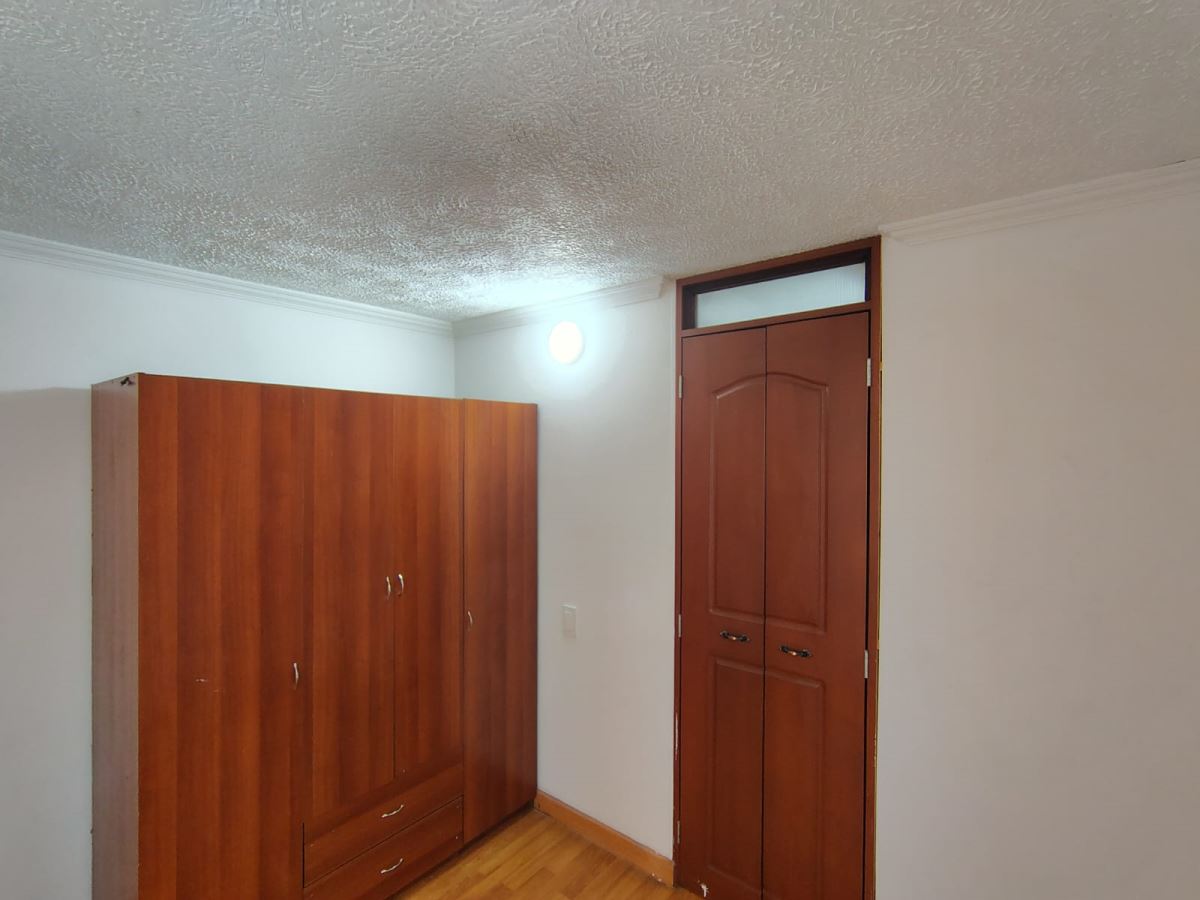 Casa en Venta - Bogota, VILLA ALSACIA 5784