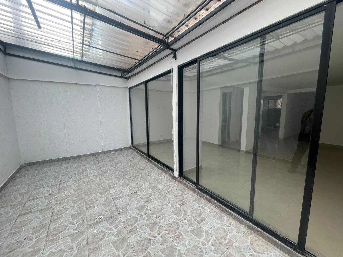 Casa en Arriendo - Bogota, PONTEVEDRA 6328