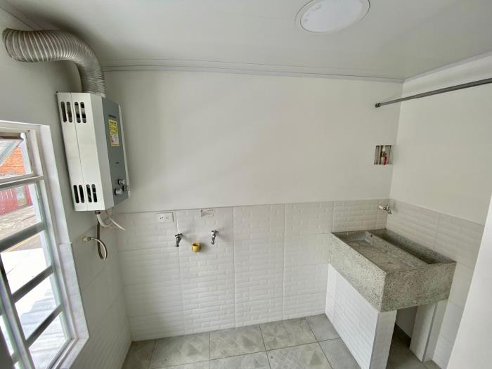 Casa en Arriendo - Bogota, EL DORADO SAN JOAQUÍN 2219