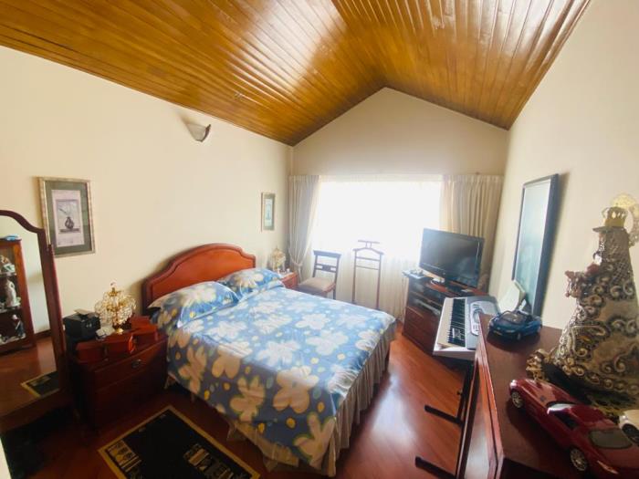 Casa en Venta - Bogota, EL CONTADOR 2384