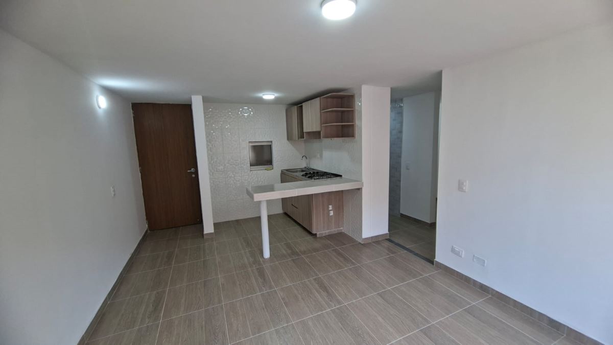 Apartamento en Arriendo - Madrid, ALTOS DE MADRID 5139