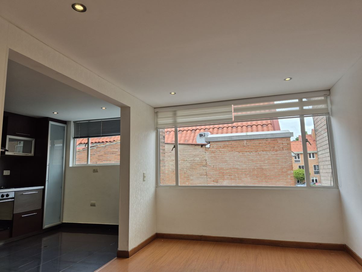 Casa en Arriendo - Bogota, BALMORAL NORTE 5295