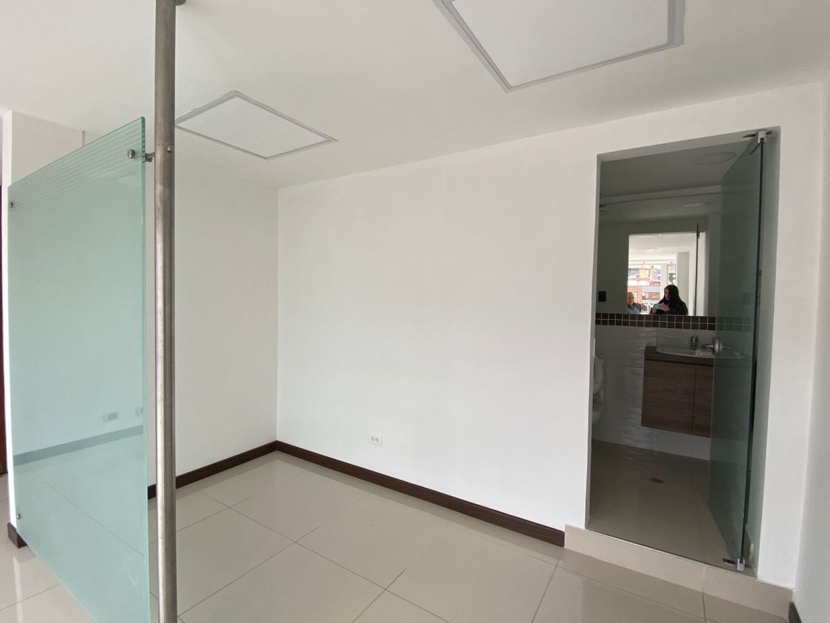Oficina en Arriendo - Bogota, EL CHICÓ 5070