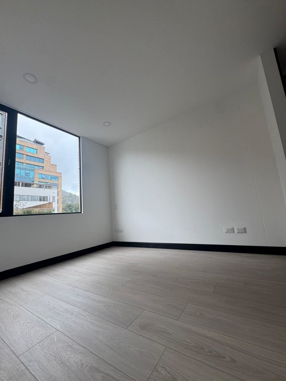 Apartamento en Arriendo - Bogota, SANTA BARBARA ORIENTAL 4673