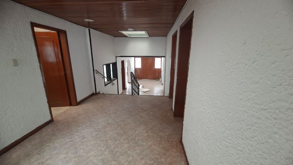 Casa en Arriendo - Bogota, SANTA PAULA 5180