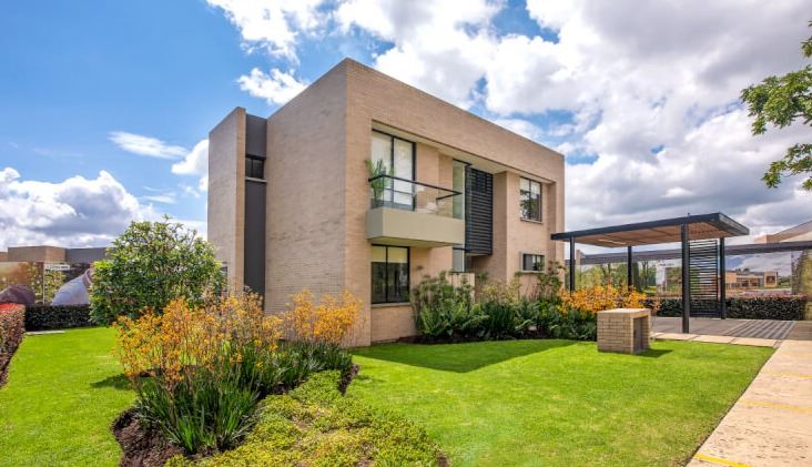 Casa en Venta - Silvania,  2267
