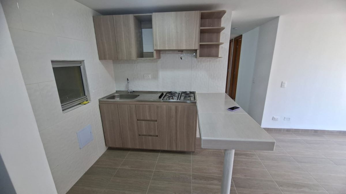 Apartamento en Arriendo - Madrid, ALTOS DE MADRID 5139
