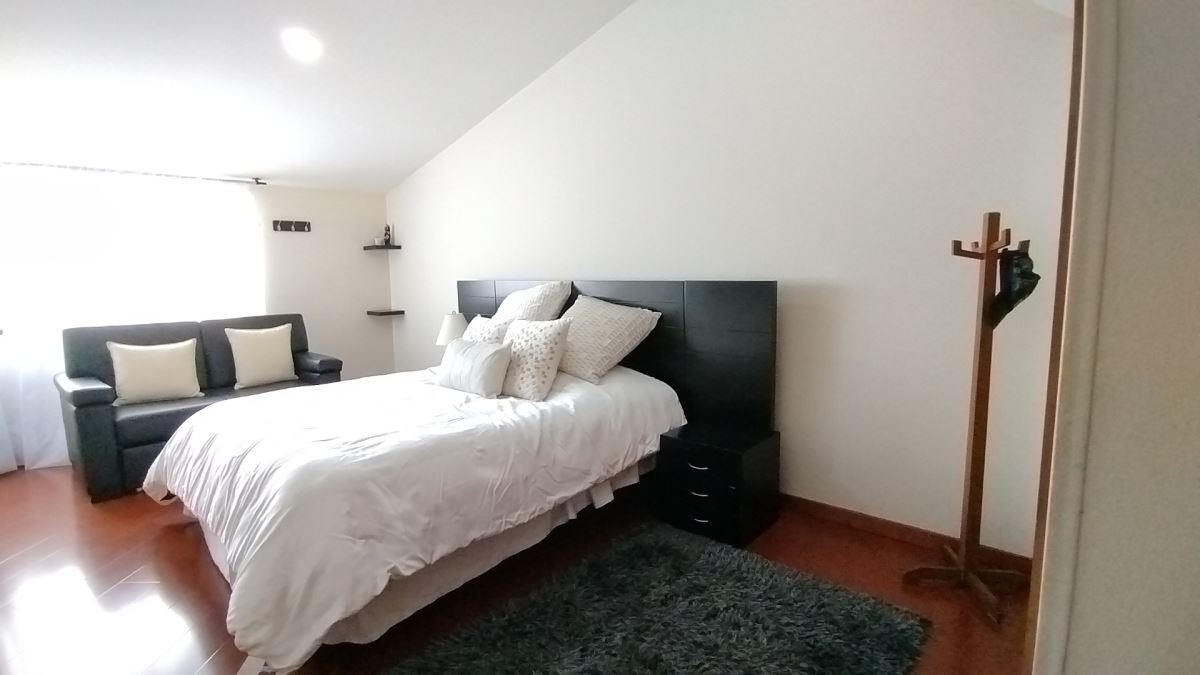 Casa en Arriendo - Bogota, PRADO VERANIEGO NORTE 3908