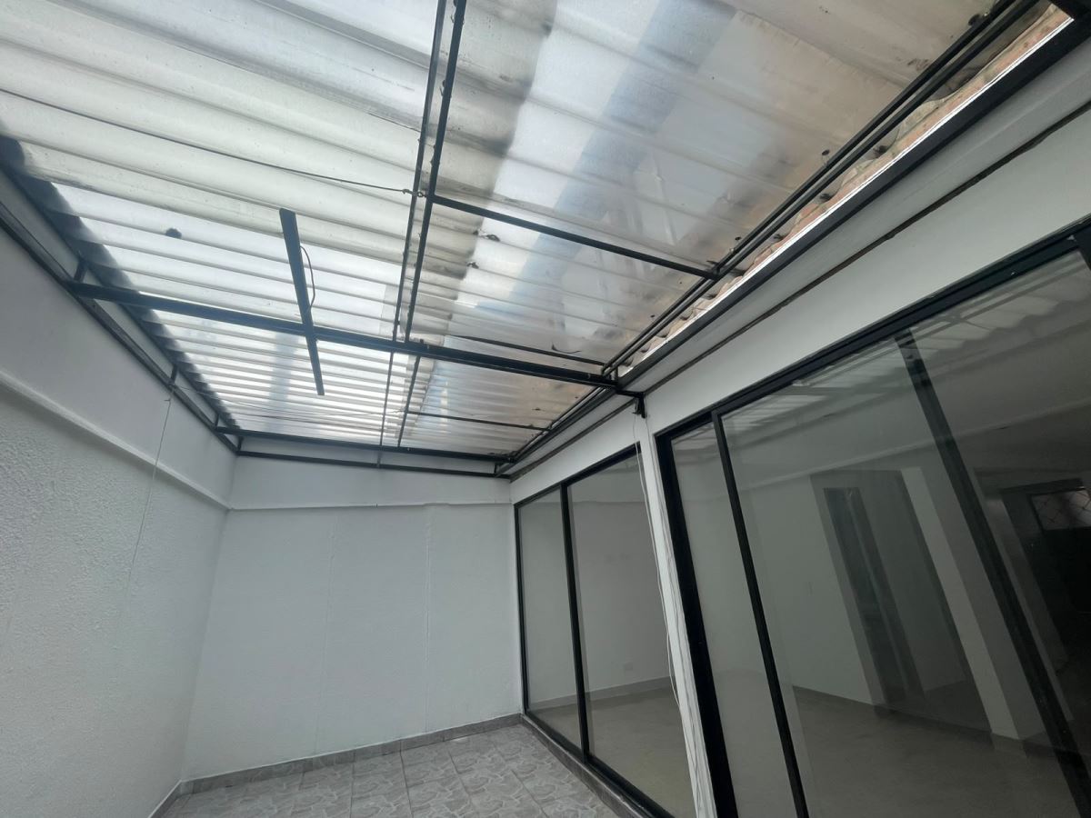 Casa en Arriendo - Bogota, PONTEVEDRA 6328