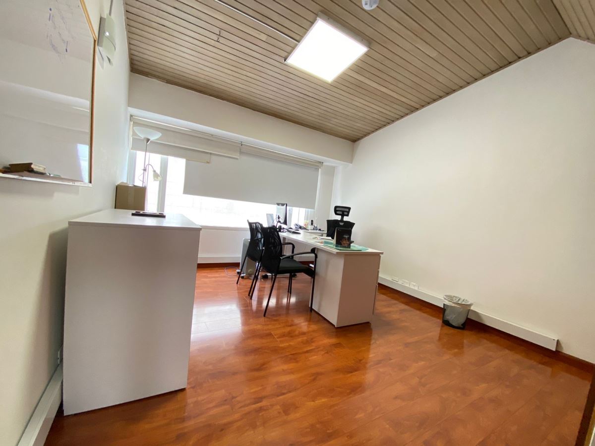 Casa en Arriendo - Bogota, SANTA BÁRBARA 3360