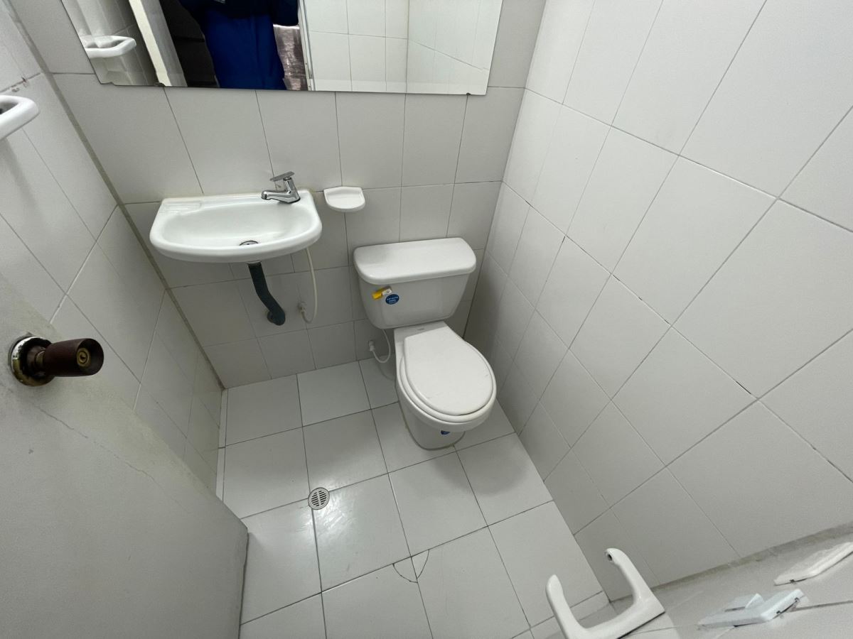 Local en Arriendo - Bogota, LAGO GAITÁN 4420