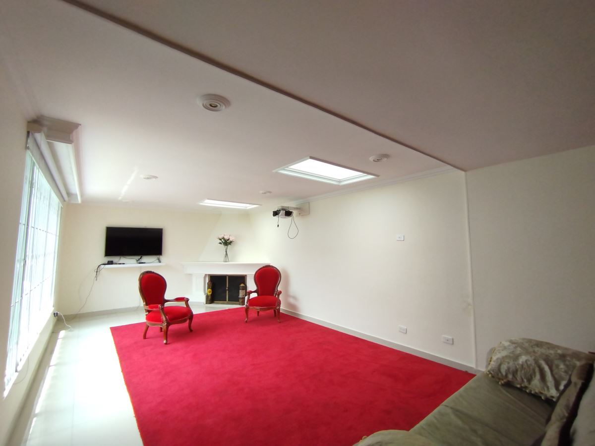 Casa en Arriendo - Bogota, PRADO VERANIEGO NORTE 3908