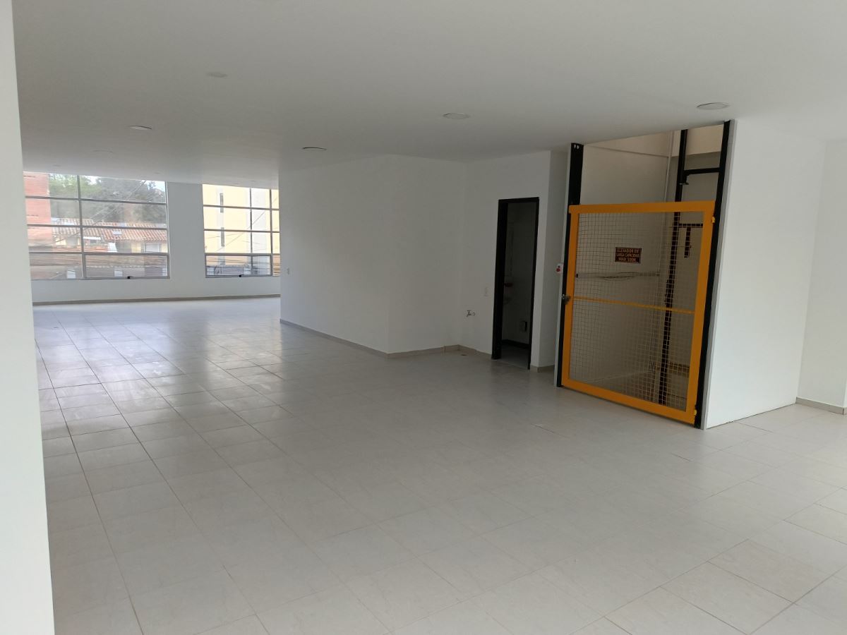 Casa en Arriendo - Bogota, PRADO VERANIEGO 6126