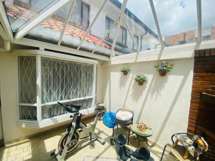 Casa en Venta - Bogota, EL CONTADOR 2384