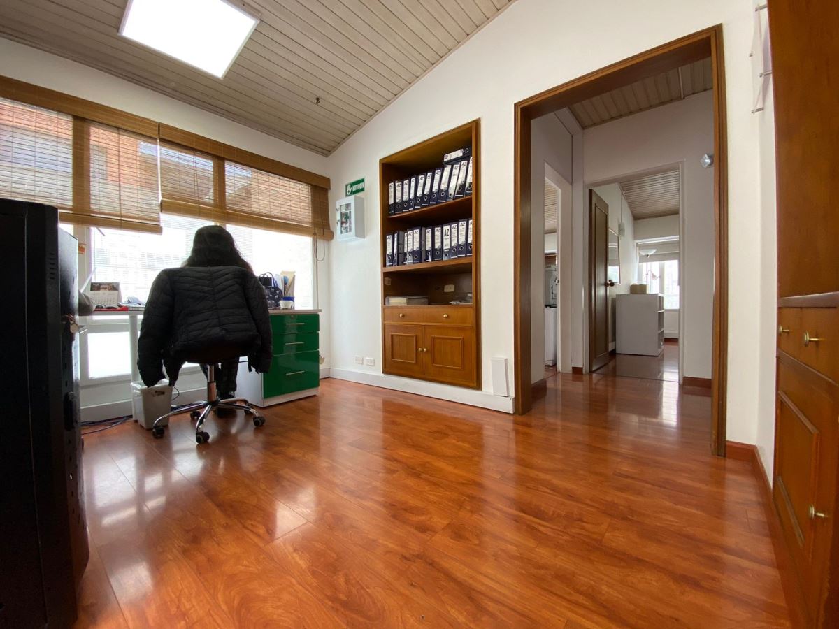 Casa en Arriendo - Bogota, SANTA BÁRBARA 3360