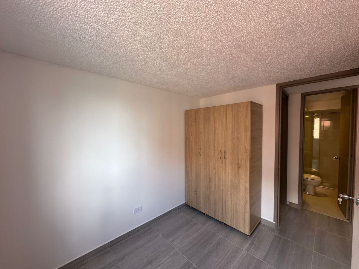 Apartamento en Arriendo - Bogota, LAS BRISAS 4961