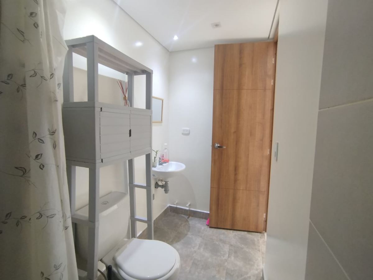 Apartamento en Arriendo - Bogota, CEDRITOS 4575