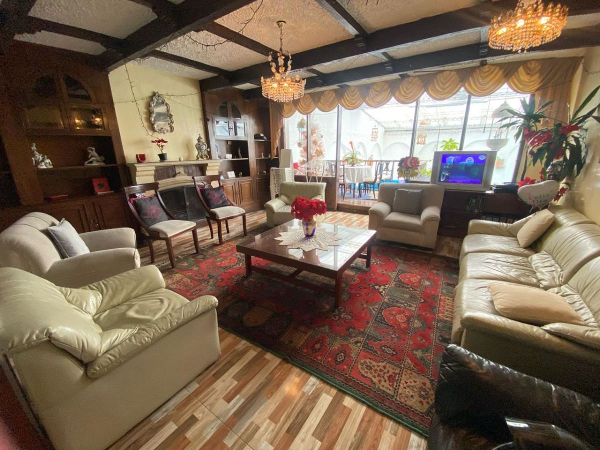 Casa en Arriendo - Bogota, SANTA BARBARA ORIENTAL 3939