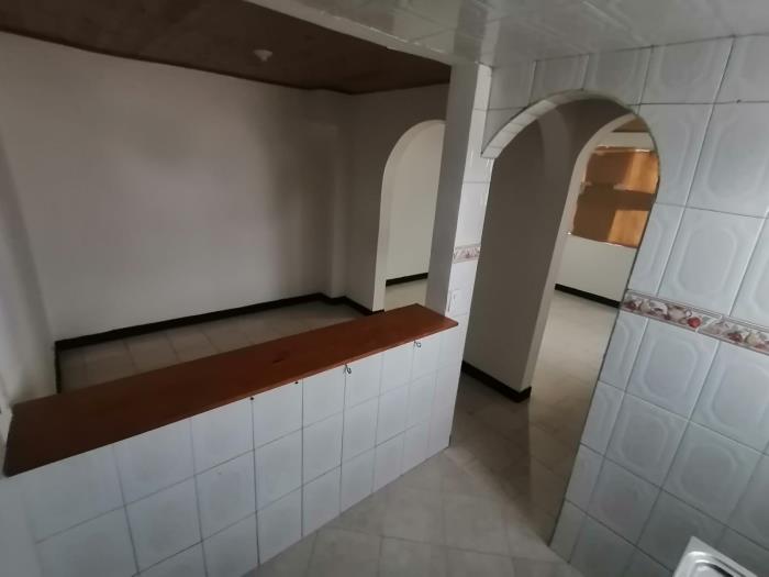 Casa en Venta - Bogota, LOMBARDIA 2000