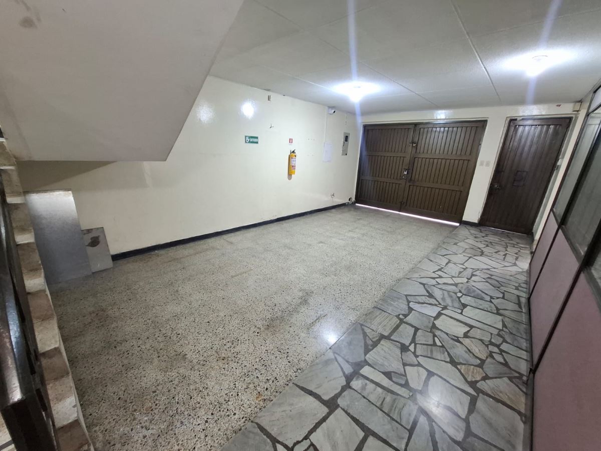 Casa en Arriendo - Bogota, SANTA ISABEL 6310