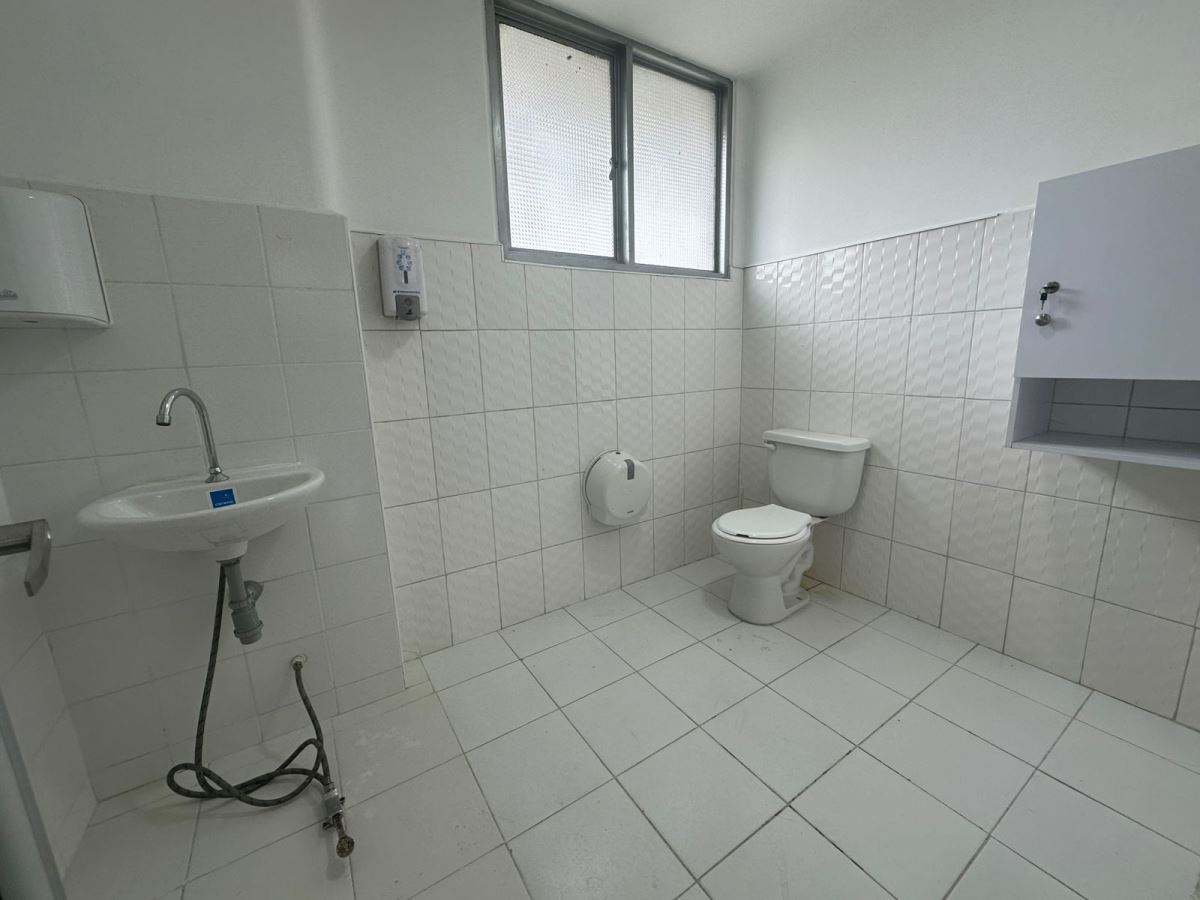 Local en Arriendo - Bogota, QUINTA PAREDES 4684