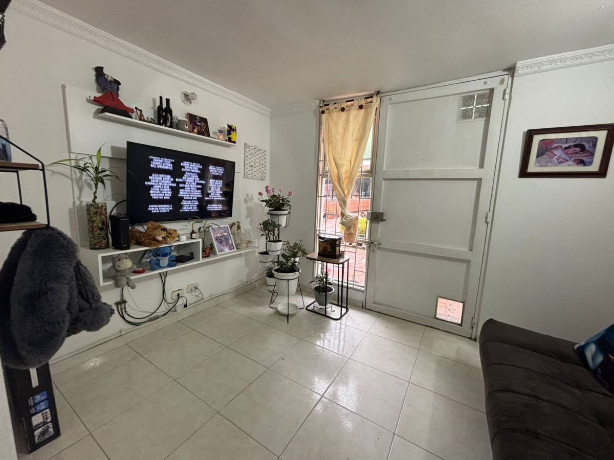 Casa en Venta - Bogota, SAN ANTONIO 5922
