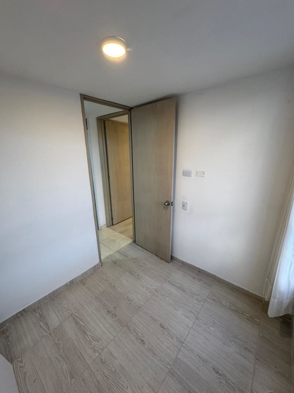 Apartamento en Arriendo - Bogota, NUEVA CASTILLA 4168