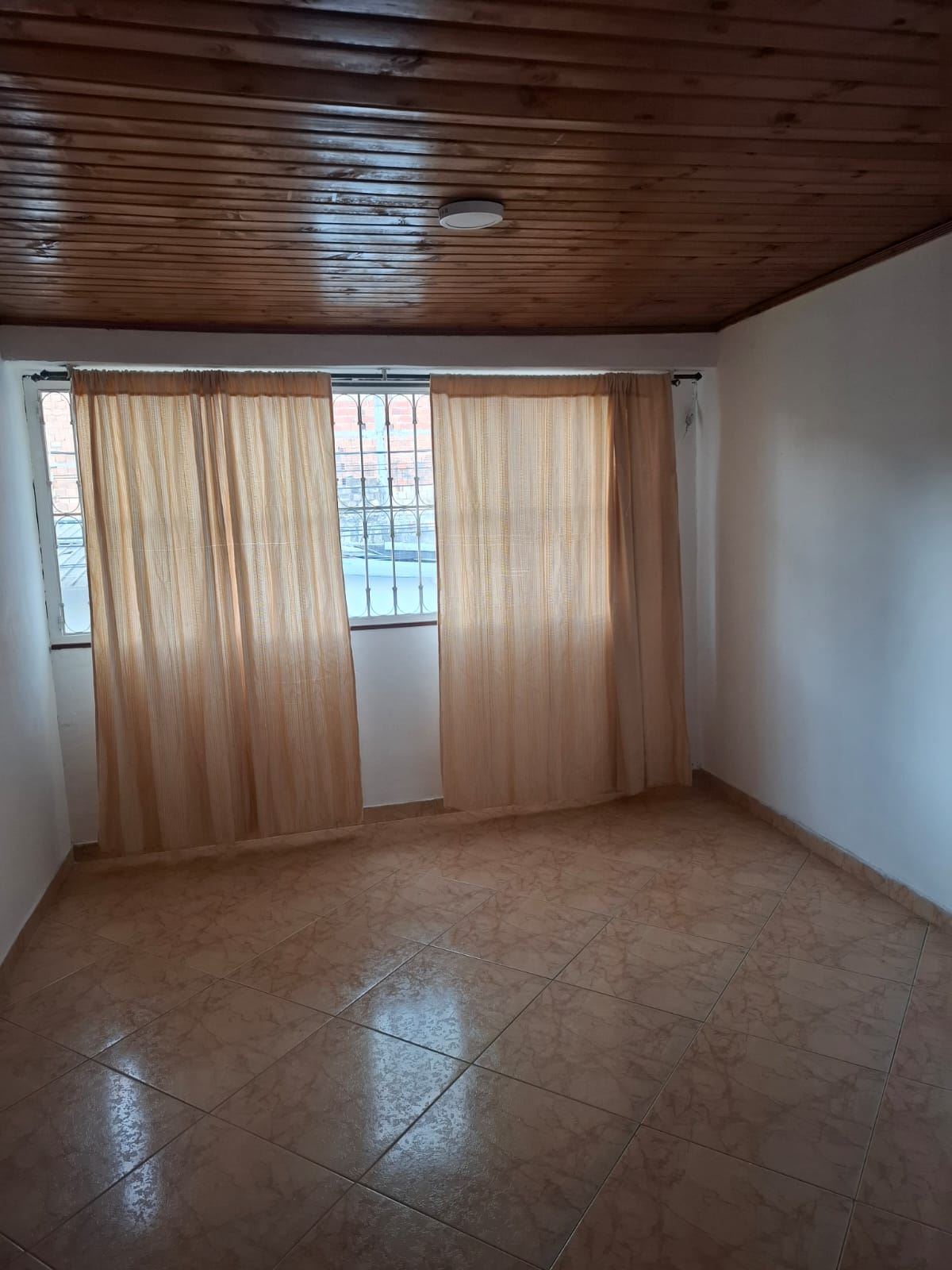 Casa en Arriendo - Bogota, VILLAS DEL DORADO 4938