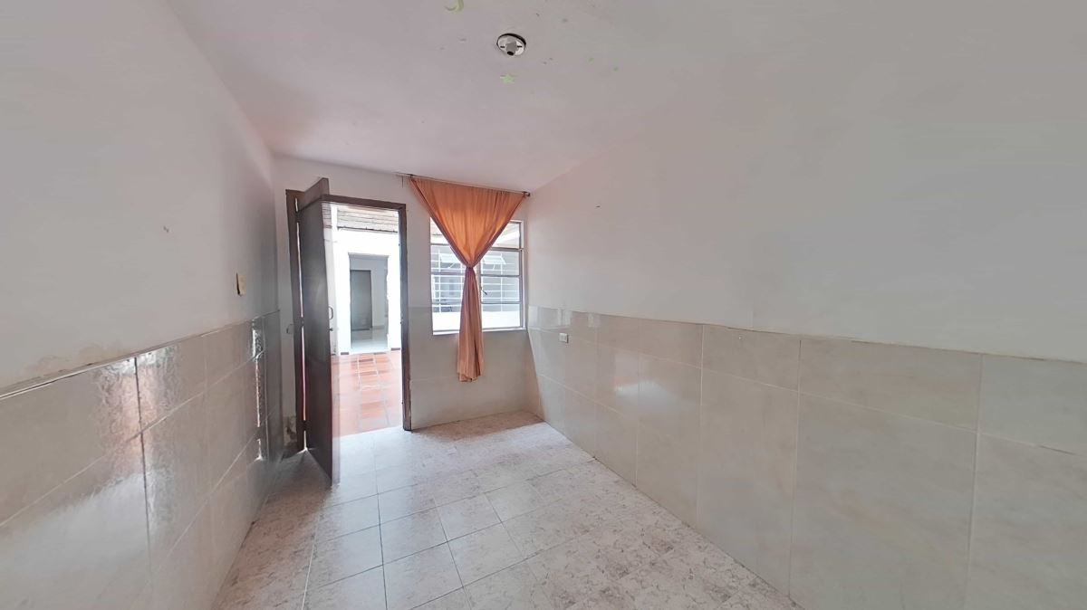 Casa en Venta - Bogota, SANTA ISABEL 4284