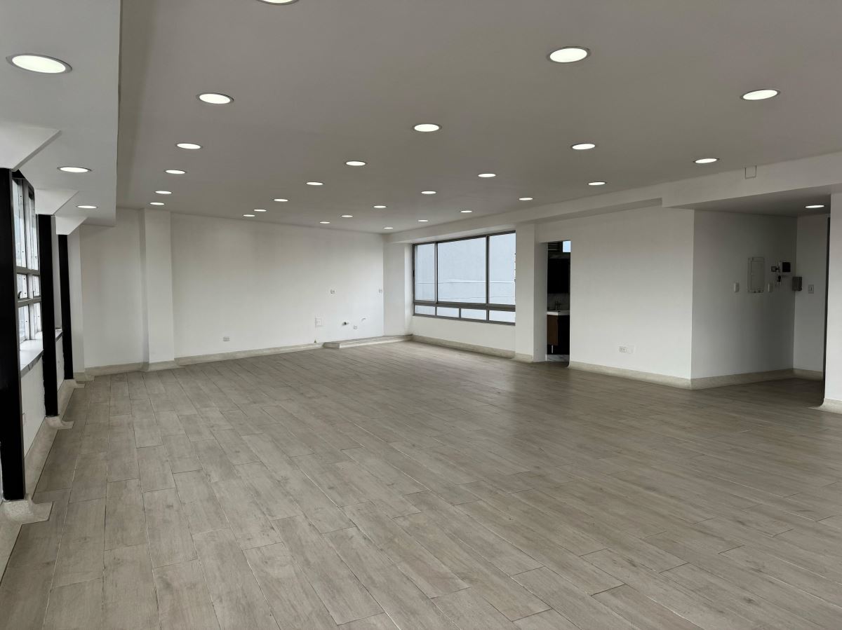 Oficina en Arriendo - Bogota, GALERÍAS 3905