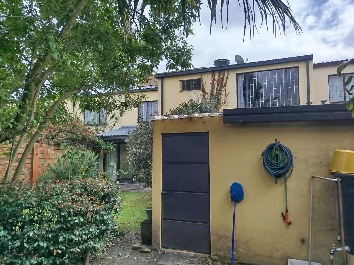 Casa en Arriendo - Bogota, NIZA 4198