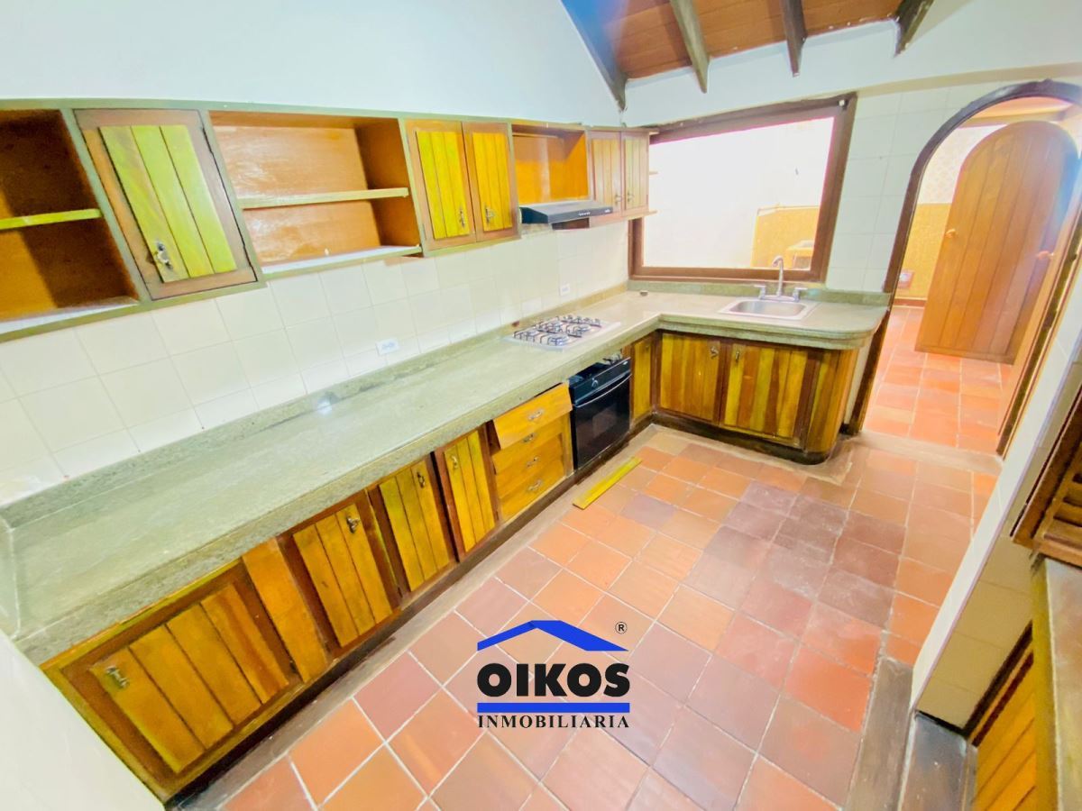 Casa en Arriendo - Bogota, SANTA BÁRBARA CENTRAL 4830