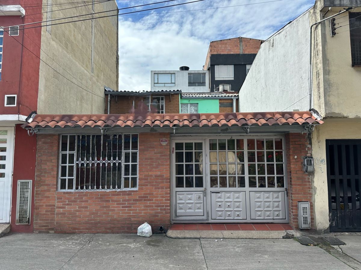 Casa en Venta - Bogota, BOYACÁ 2679