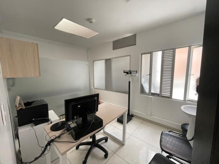 Casa en Venta - Bogota, SANTA BÁRBARA 2161