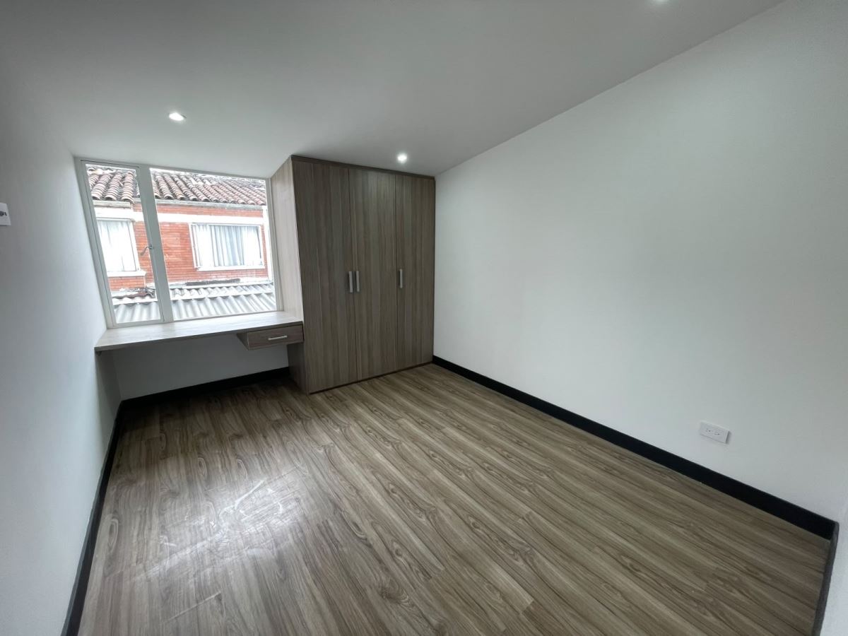 Casa en Arriendo - Bogota, PONTEVEDRA 6328