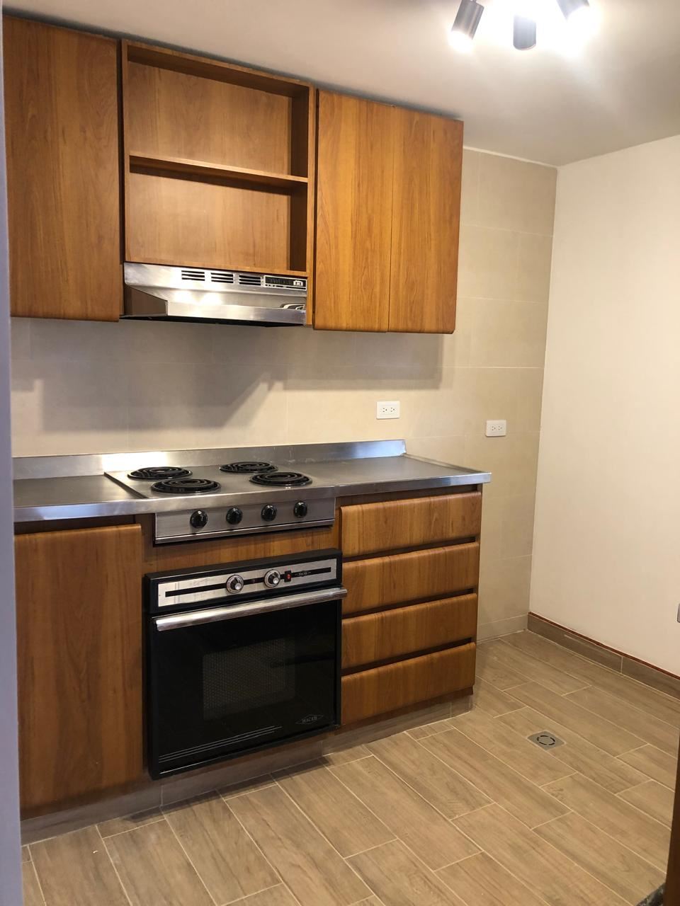 Apartamento en Arriendo - Bogota, SANTA BÁRBARA 5255