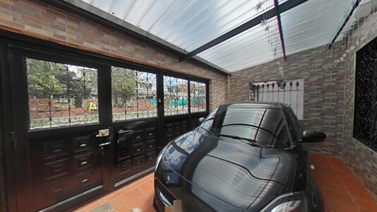 Casa en Venta - Bogota, POPULAR MODELO 2492