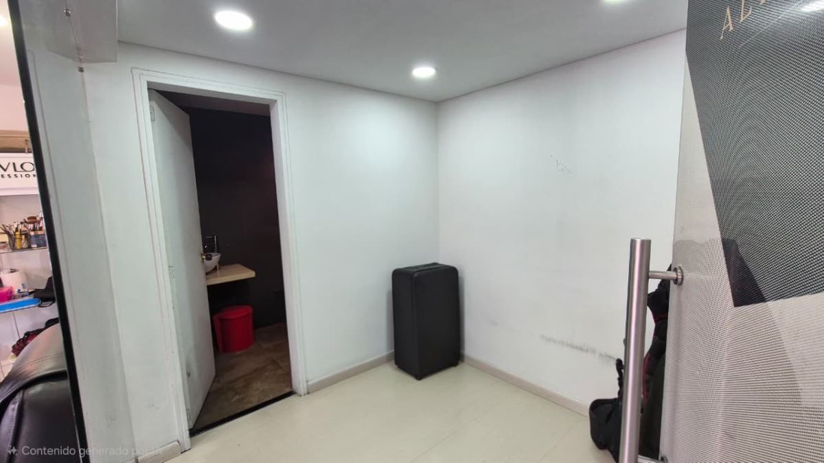 Casa en Arriendo - Bogota, LOS CEDROS 5899