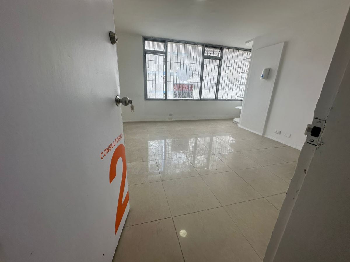 Local en Arriendo - Bogota, QUINTA PAREDES 4684