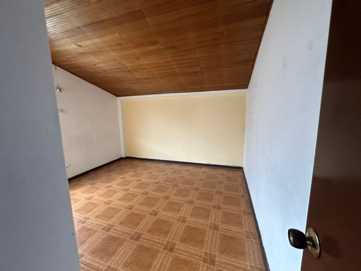 Casa en Arriendo - Bogota, VILLA ALSACIA 5346