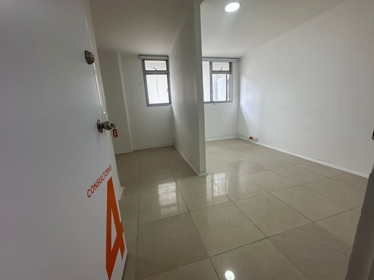 Local en Arriendo - Bogota, QUINTA PAREDES 4684