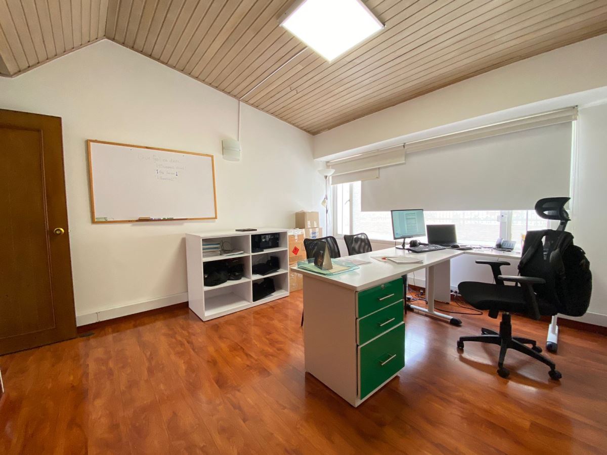 Casa en Arriendo - Bogota, SANTA BÁRBARA 3360