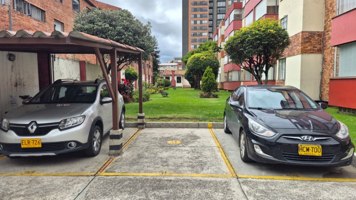 Apartamento en Arriendo - Bogota, CEDRITOS 608