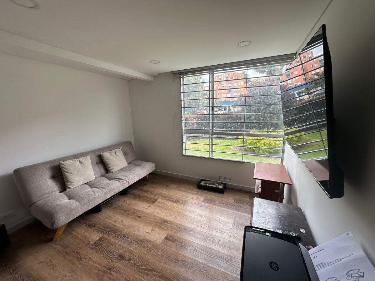 Apartamento en Arriendo - Bogota, CAPELLANÍA 4724