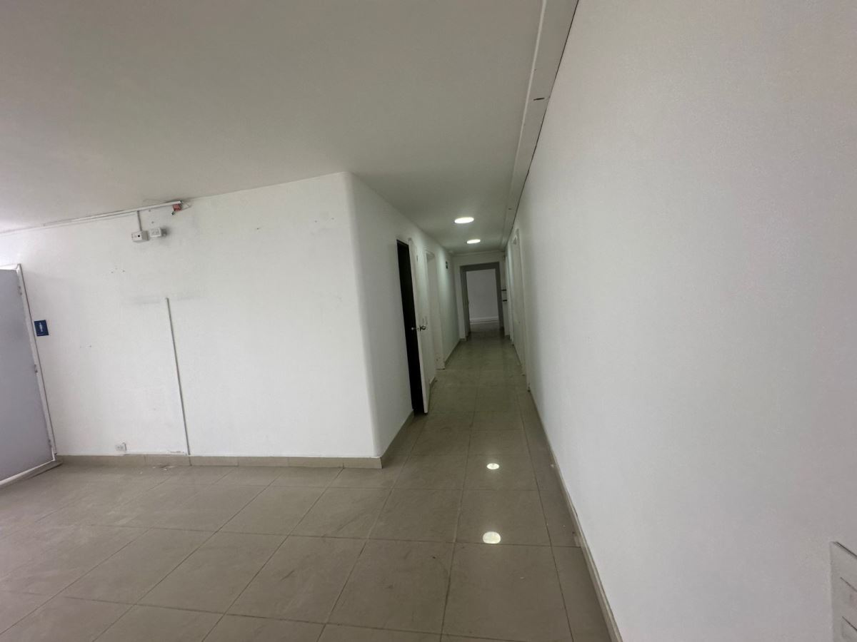 Local en Arriendo - Bogota, QUINTA PAREDES 4684