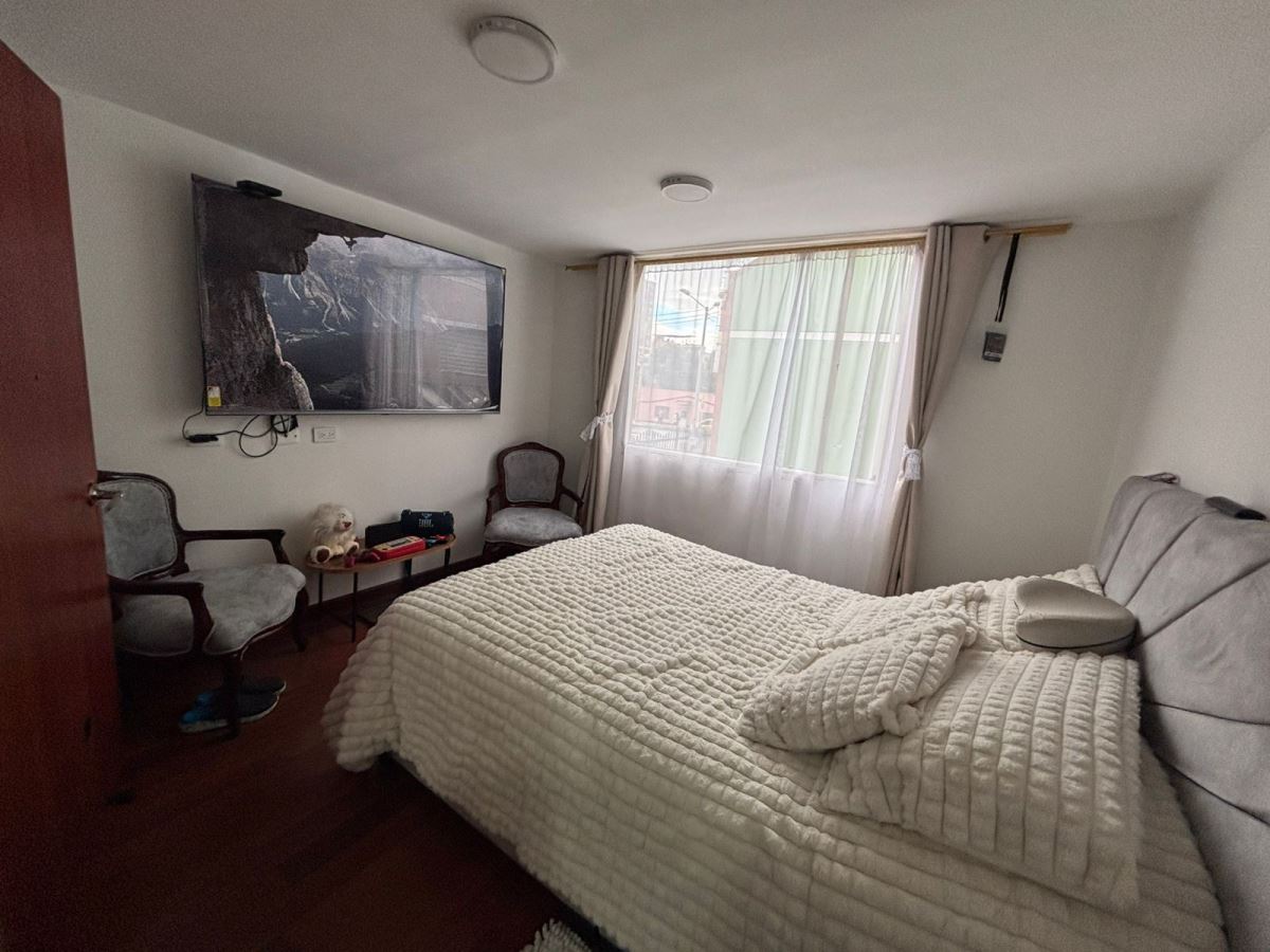 Casa en Venta - Bogota, SAN ANTONIO 5922